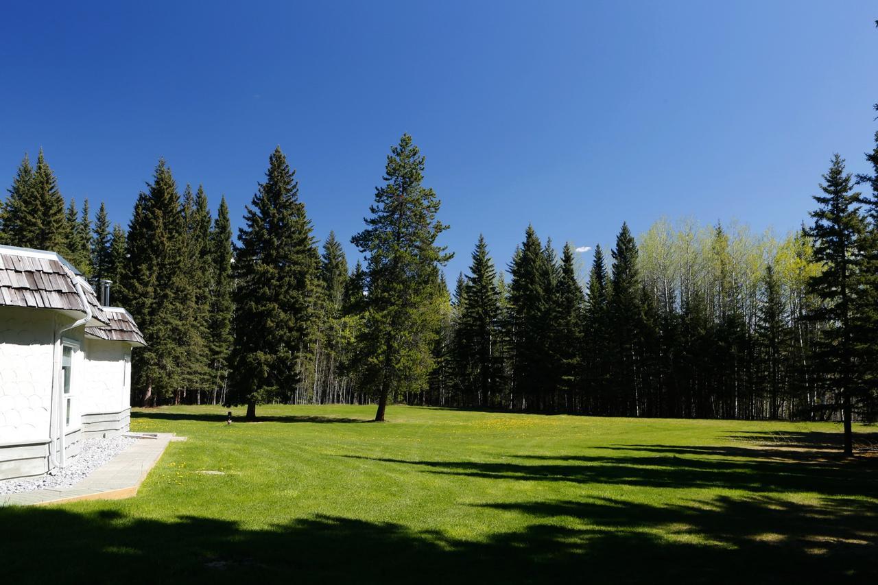 Sleepy Creek Country Manor Bragg Creek Exterior photo
